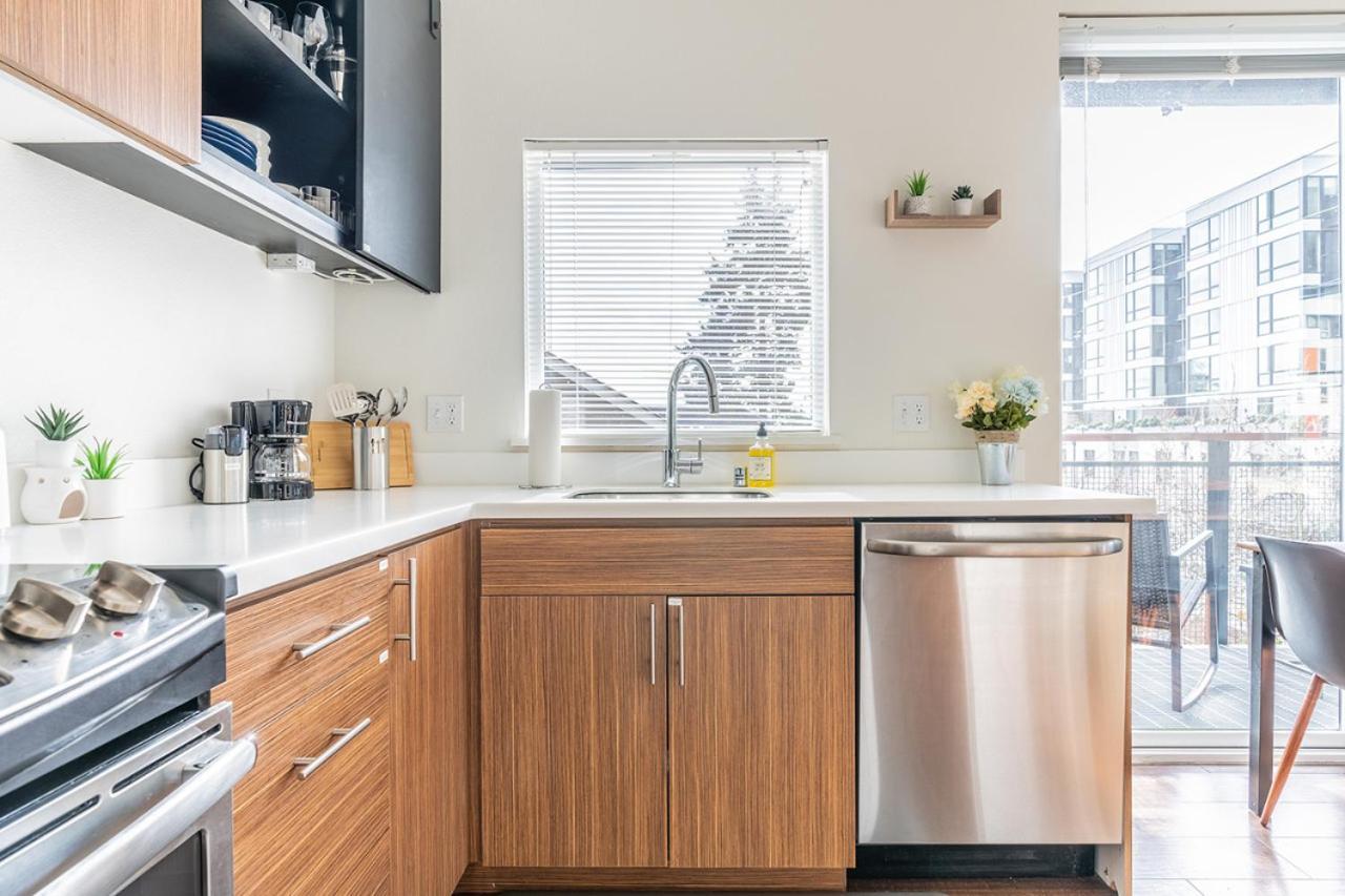 Close Downtown Modern Apartment - Pet Friendly, Wifi, Rooftop Views Seattle Exteriér fotografie