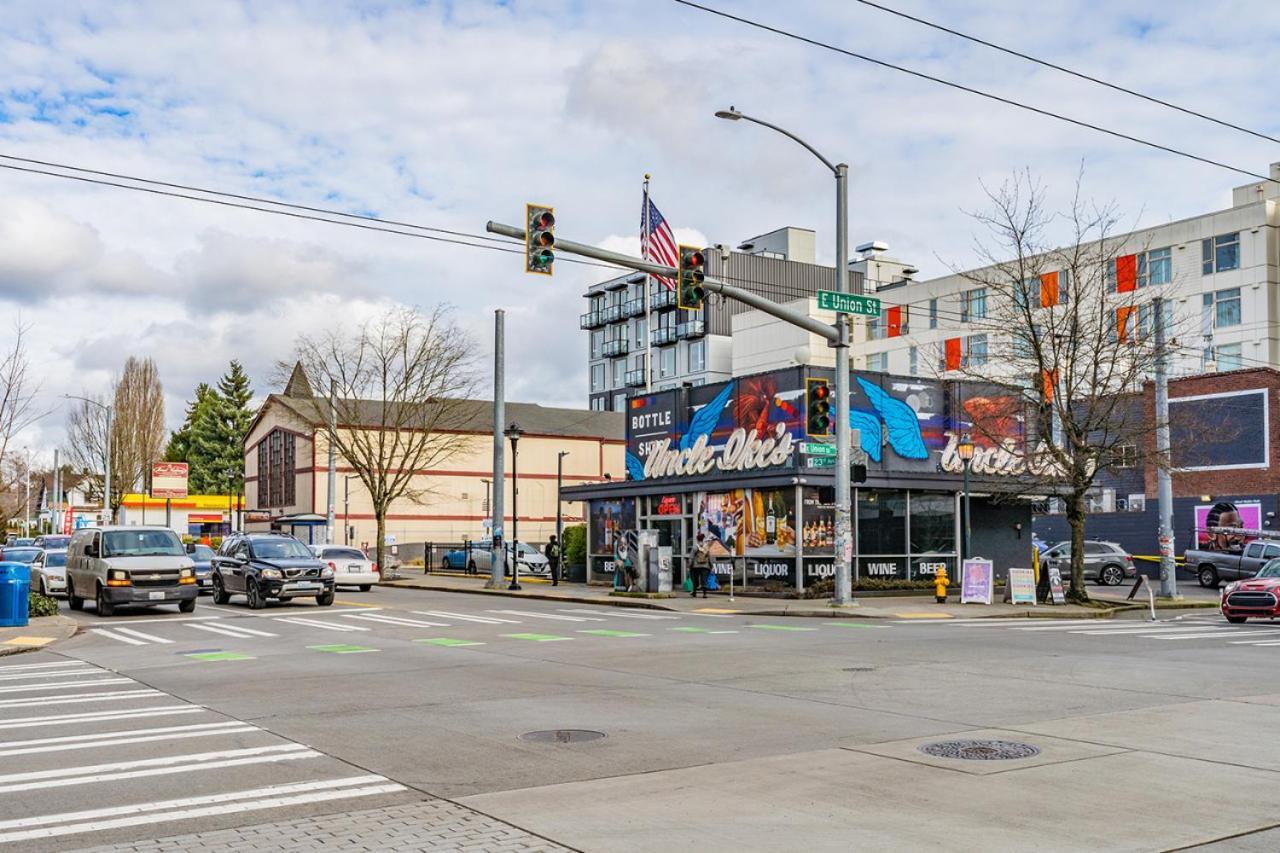 Close Downtown Modern Apartment - Pet Friendly, Wifi, Rooftop Views Seattle Exteriér fotografie