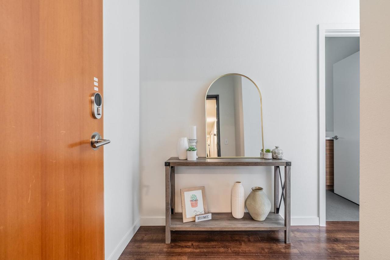 Close Downtown Modern Apartment - Pet Friendly, Wifi, Rooftop Views Seattle Exteriér fotografie